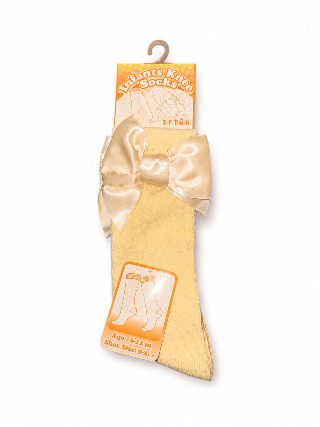 Knee high socks💛🤍